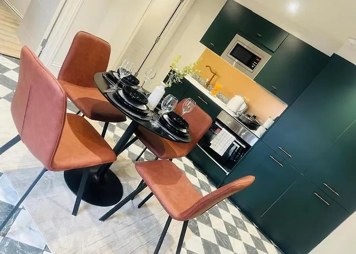 London 99 Apartment, Top Trendy Location D