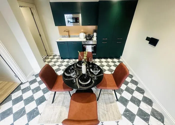 London 99 Apartment, Top Trendy Location D