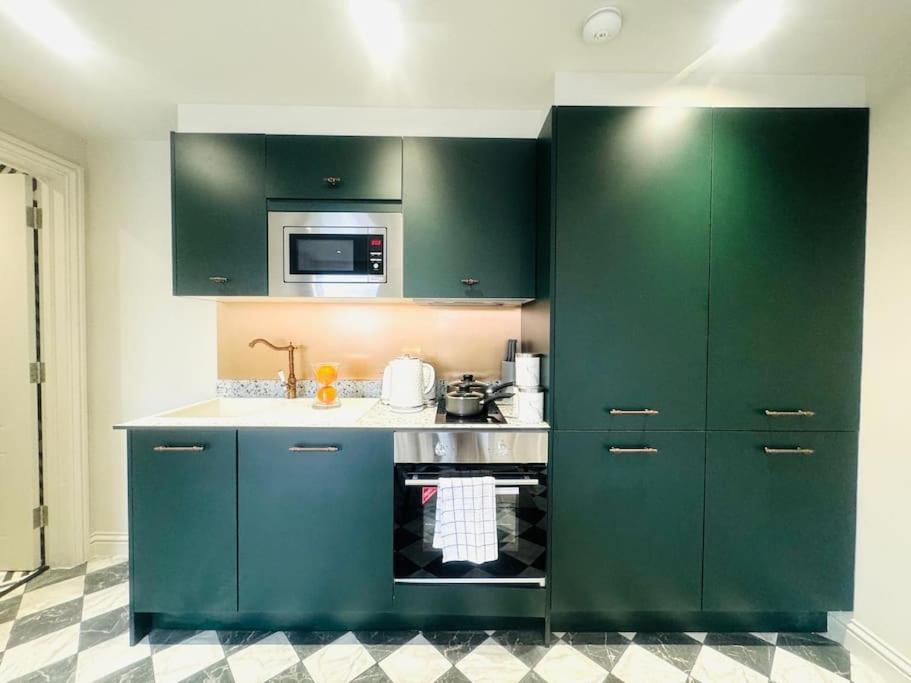 99 Apartment, Trendy Location D Апартаменты Лондон