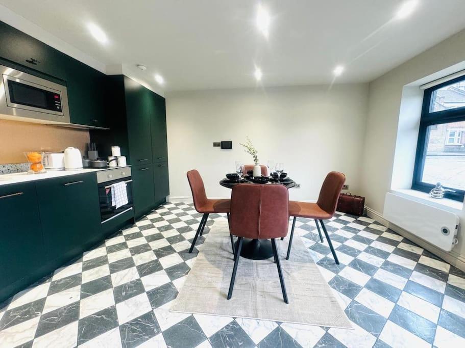 99 Apartment, Trendy Location D Лондон